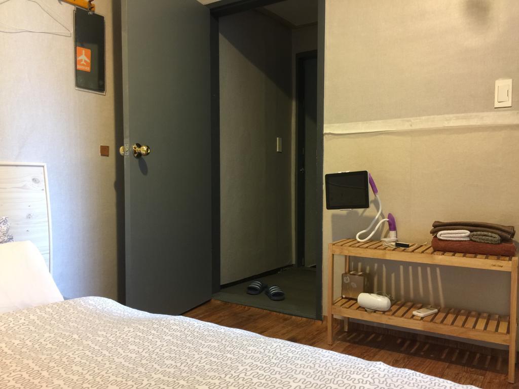 Backpackers In Jeju City Center Exterior photo