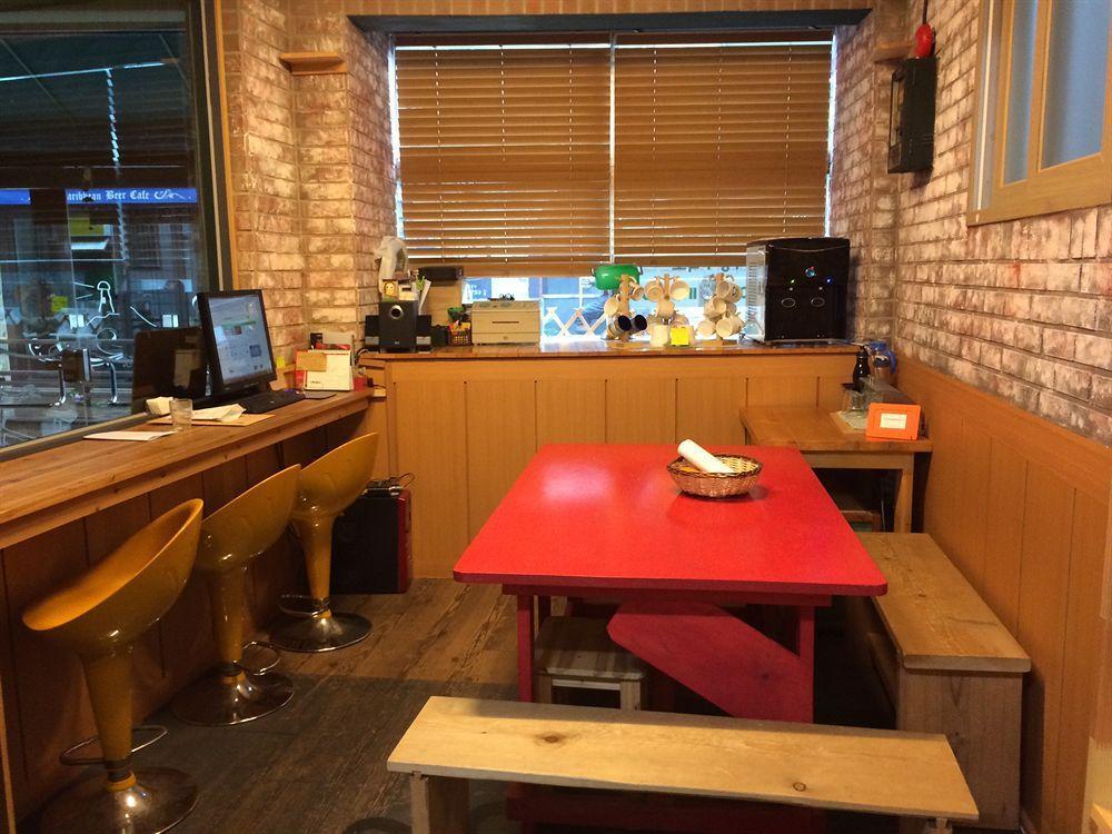 Backpackers In Jeju City Center Exterior photo