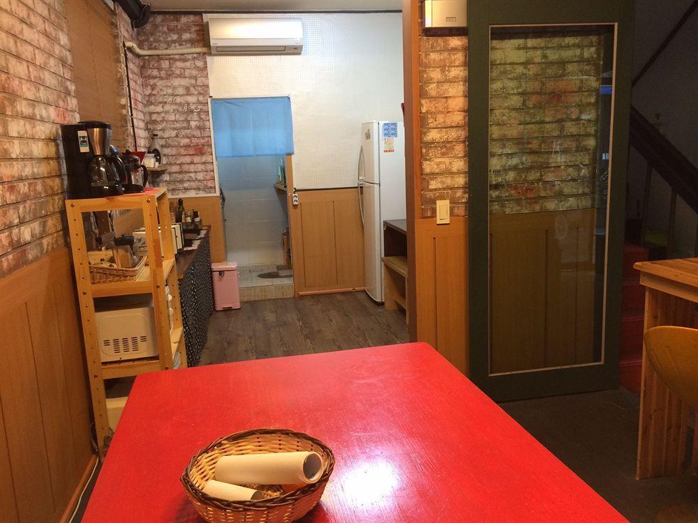 Backpackers In Jeju City Center Exterior photo
