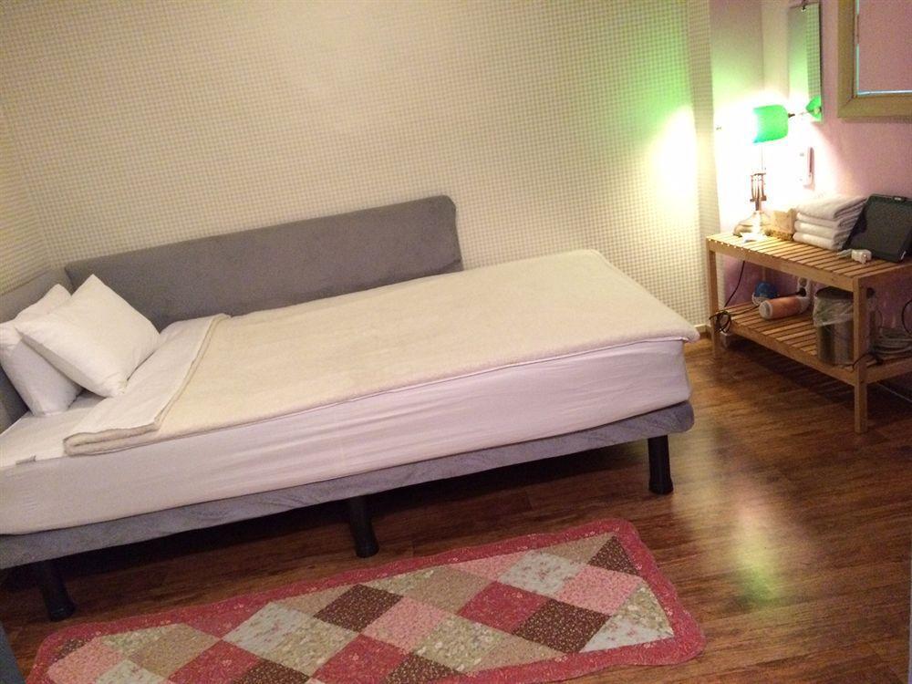 Backpackers In Jeju City Center Exterior photo